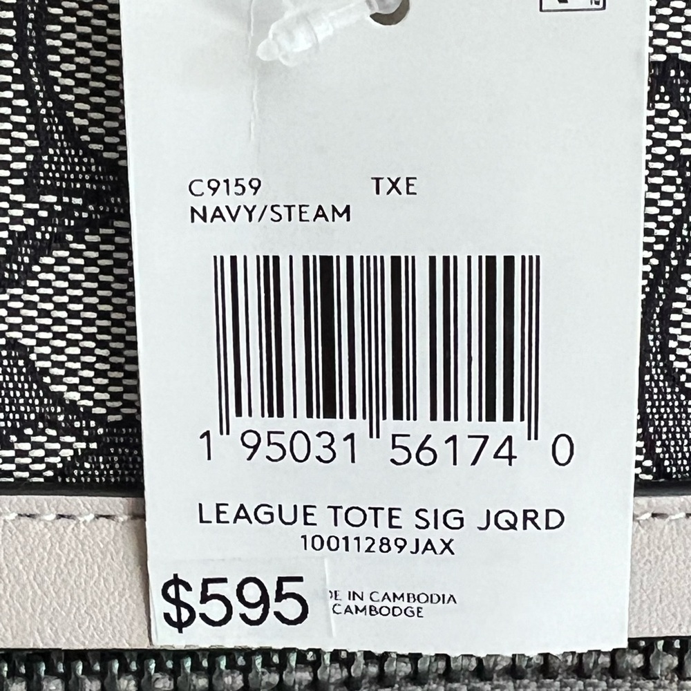💰SOLD - C9159 - Coach League Tote in Signature Jacquard - Picture 14 of 14